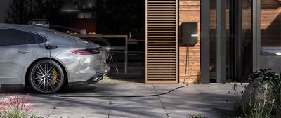 电动汽车和太阳能电池板:效益和节约